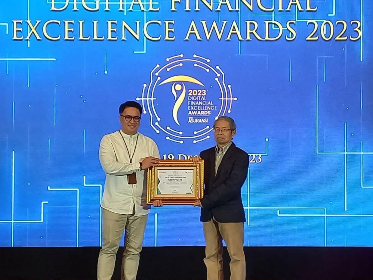 Anak Usaha Telkom, AdMedika Raih Penghargaan Digital Financial Excellence Award 2023 Media Asuransi