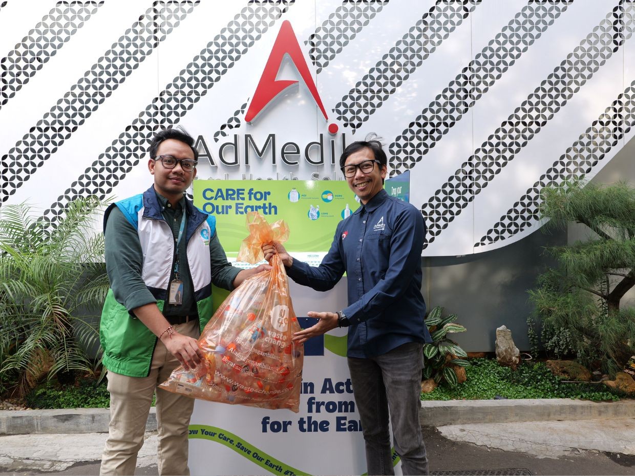 Aksi AdMedika Turut Jaga Bumi, Gandeng Waste4Change Kelola Sampah Kantor Menuju Zero Waste