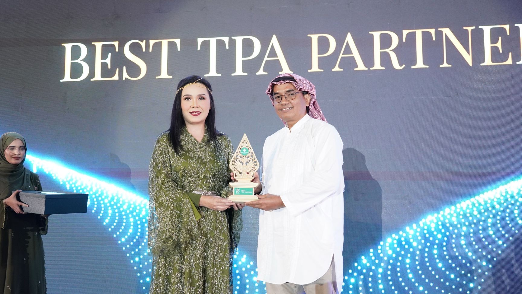 AdMedika Raih Penghargaan Best TPA Partner pada Celebration 18th Anniversary Alia Hospital Group